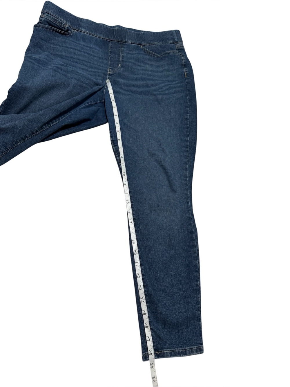 Levi’s Totally Shaping Pull-On Signature Jeans W33 L28 Size 16S - Picture 3 of 7